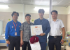 Nguyễn Lê Tú nhận giấy khen tuyên dương