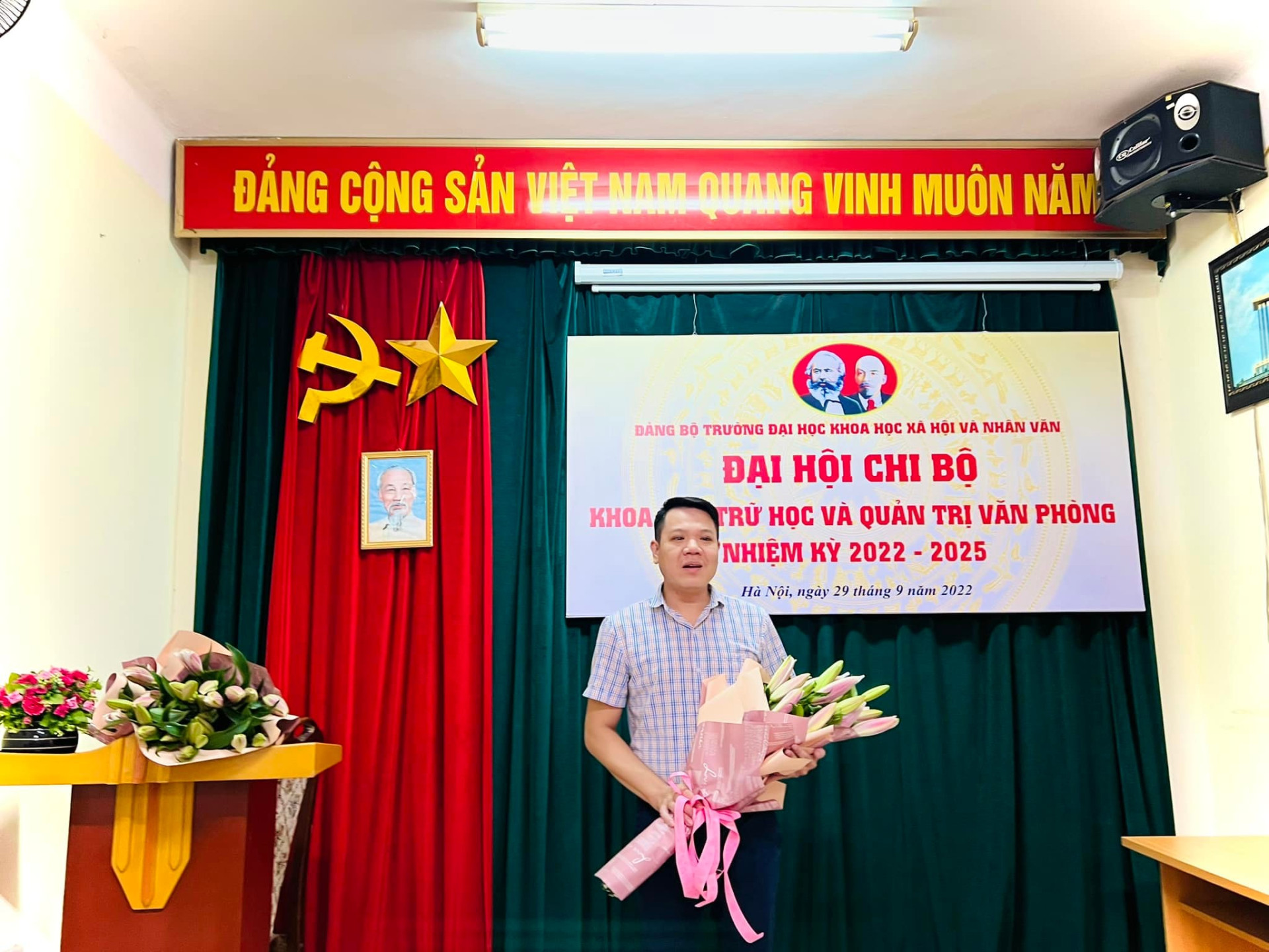 Đồng chí Cam Anh Tuấn được Đại hội tín nhiệm bầu giữ chức Bí thư Chi bộ Khoa nhiệm kỳ 2022-2025.