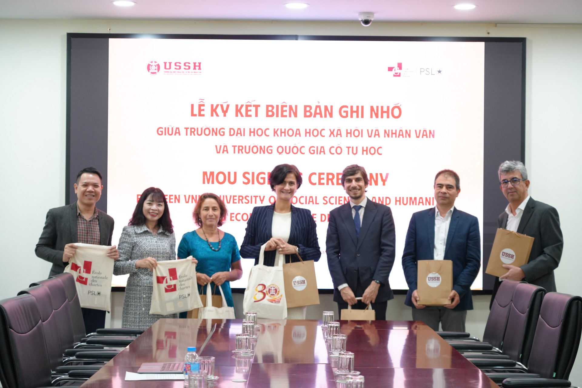 z7273736082943 a2e06c9a5580afecdd0365ffe0ffc57b