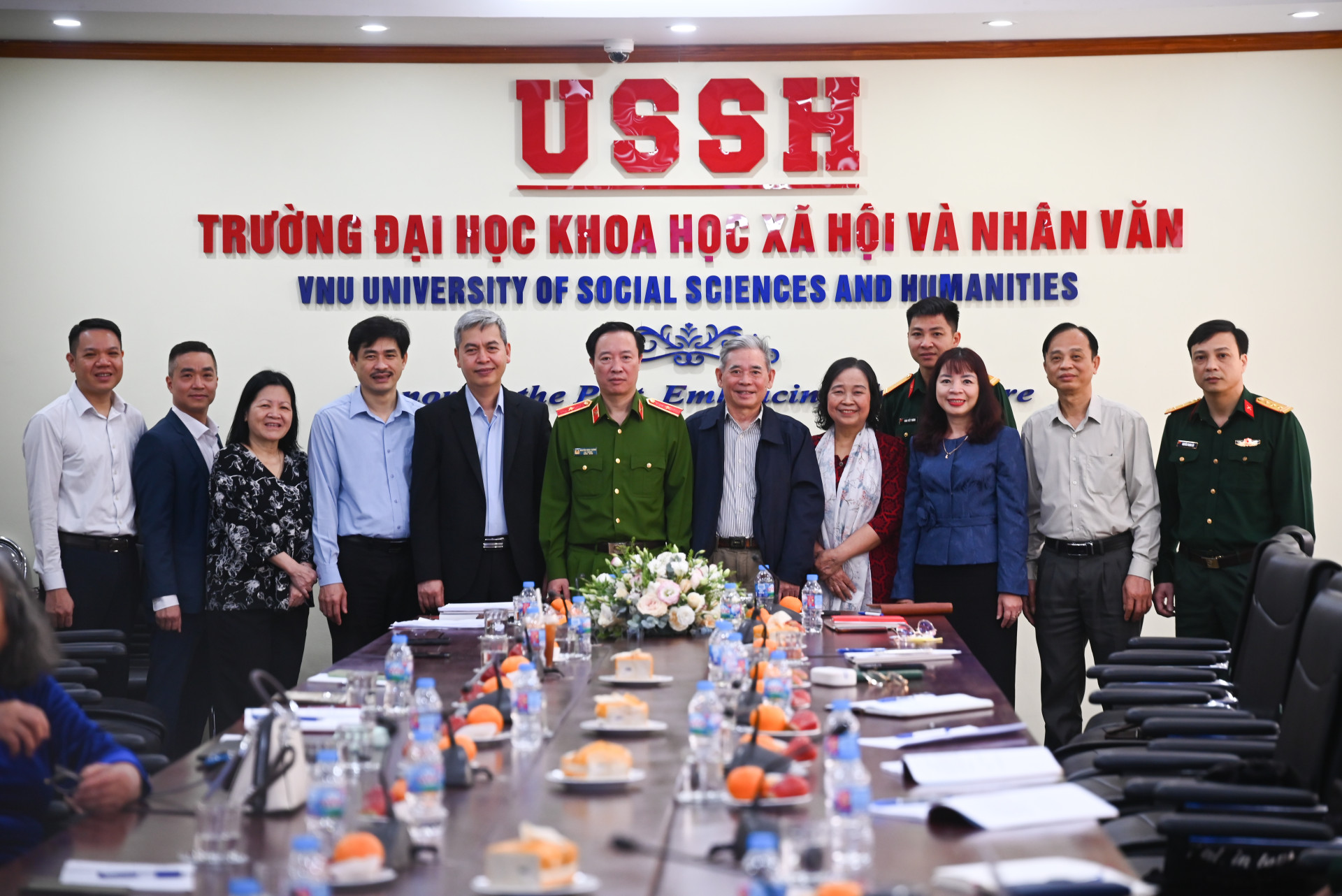 ĐỊNH VỊ NGÀNH LƯU TRỮ TRONG HỆ SINH THÁI DỮ LIỆU QUỐC GIA THỜI KỲ CHUYỂN ĐỔI SỐ QUA TỌA ĐÀM KHOA HỌC “TRÁCH NHIỆM CỦA NGÀNH LƯU TRỮ TRONG VIỆC KIẾN TẠO HẠ TẦNG DỮ LIỆU QUỐC GIA - MỤC TIÊU, PHƯƠNG HƯỚNG TRIỂN KHAI NGHỊ QUYẾT ĐẠI HỘI XIV CỦA ĐẢNG”